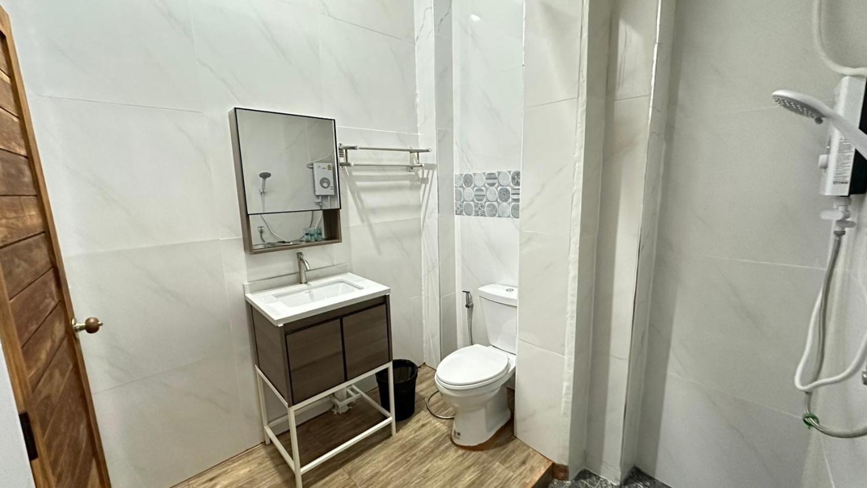 Megun 10 L Appartement Bangkok Buitenkant foto