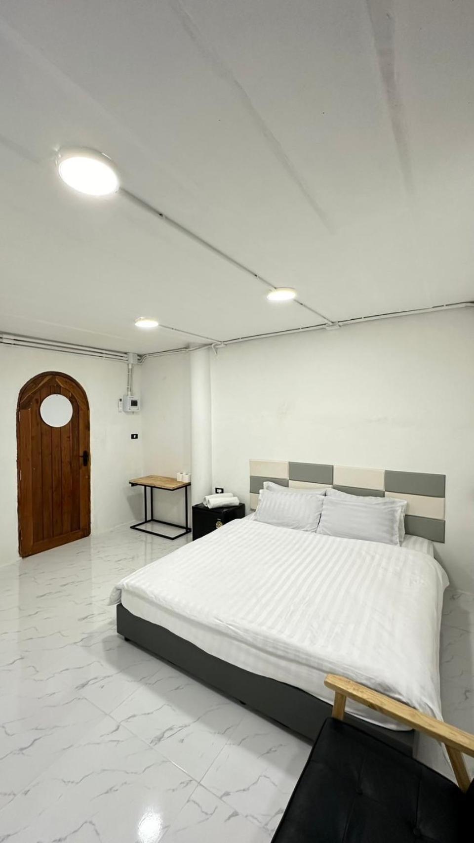 Megun 10 L Appartement Bangkok Buitenkant foto